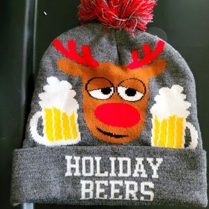💥3/$25💥 Holiday hat - Holiday Beers